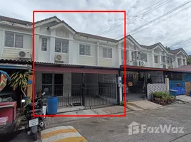 3 Bedroom Townhouse for sale at Baan Pruksa 70, Lam Pla Thio, Lat Krabang