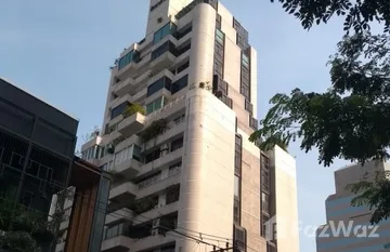 Sithakarn Condominium in Lumphini, 曼谷