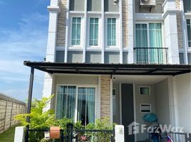 3 спален Таунхаус на продажу в Golden Neo Chachoengsao, Bang Krut, Ban Pho, Chachoengsao, Таиланд