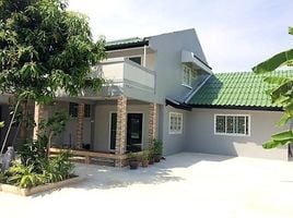 7 Bedroom House for sale at Baan Pruksachart, Saphan Sung