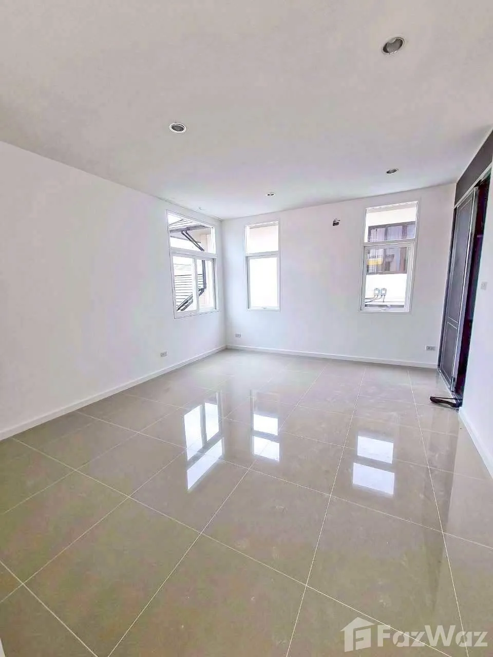 Haus zum Kauf mit 3 Zimmer in Sam Phran, Nakhon Pathom