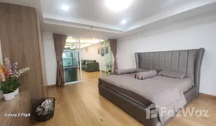 1 Bedroom Condo for sale in Si Lom, Bangkok Nusa State Tower Condominium