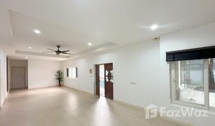 4 Bedrooms House for sale in Pong, Pattaya Lake Side Court 3