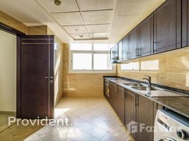 3 спален Квартира на продажу в Siraj Tower, Arjan