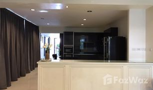 4 Bedrooms House for sale in Phlapphla, Bangkok Tararom Ramkhamhaeng 9