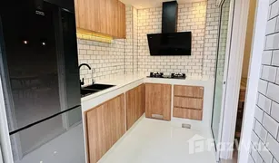 Таунхаус, 3 спальни на продажу в Samrong Nuea, Самутпракан Golden Neo Sukhumvit Lasalle