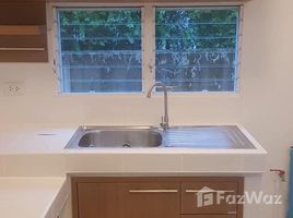 4 Bedroom House for sale at Mantana Lake Watcharapol, O Ngoen, Sai Mai