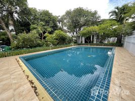 วิลล่า 4 ห้องนอน ให้เช่า ในทำเล บางกะปิ, กรุงเทพมหานคร, บางกะปิ, ห้วยขวาง, กรุงเทพมหานคร, ไทย
