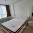 1 chambre Condominium à louer à , Huai Khwang