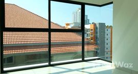Available Units at Siam Oriental Plaza