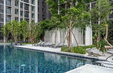 The Parkland Phetkasem 56 in บางหว้า, Bangkok