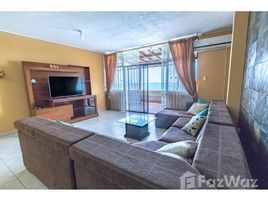 3 Habitaciones Apartamento en venta en Manta, Manabi Large beachfront condo with open terrace!