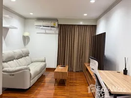 1 Bedroom Condo for rent at Sampoom Garden, Si Lom, Bang Rak, Bangkok, Thailand