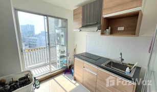 Кондо, 1 спальня на продажу в Bang Kho Laem, Бангкок August Condo Charoenkrung 80