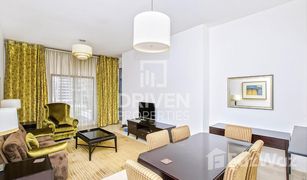 1 Habitación Apartamento en venta en Green Lake Towers, Dubái Green Lake Tower 2