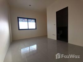 3 Bedroom Townhouse for sale in Phuket Town, Phuket, Wichit, Phuket Town