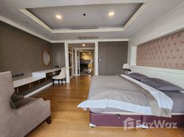 คอนโด 1 ห้องนอน ให้เช่า ในโครงการ ณุศา สเตท ทาวเวอร์ คอนโดมิเนียม, สีลม