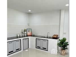 2 спален Таунхаус for sale in Патумтани, Lat Sawai, Lam Luk Ka, Патумтани