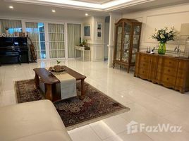 3 Bedroom Apartment for sale at Watthana Heights, Khlong Toei Nuea