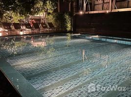 1 спален Кондо в аренду в MODE Sukhumvit 61, Khlong Tan Nuea