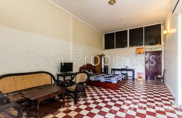 1 BR apartment for rent Riverside $300 in Chey Chummeah, Phnom Penh