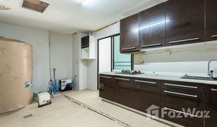 3 Bedrooms Townhouse for sale in Dokmai, Bangkok Ifield Bangna