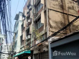 3 Habitación Adosado en venta en Bangkok, Suriyawong, Bang Rak, Bangkok