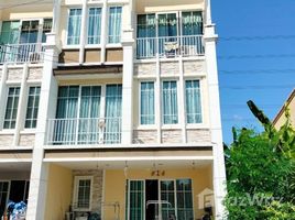 5 chambre Maison de ville à vendre à Golden Town 2 Onnut-Pattanakarn., Prawet