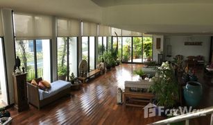 5 Bedrooms Penthouse for sale in Khlong Toei, Bangkok Lake Green Condominium