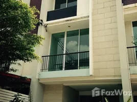 3 Bedroom House for rent at Thanapat Haus Sathorn-Narathiwas, Chong Nonsi