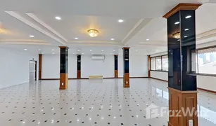 13 Bedrooms Townhouse for sale in Khlong Tan, Bangkok 