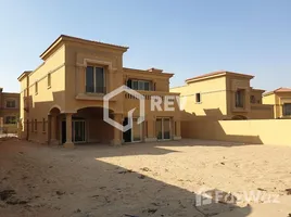 Royal Meadows で売却中 4 ベッドルーム 別荘, Sheikh Zayed Compounds, シェイクザイードシティ