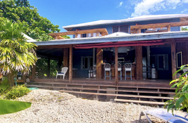 House with 5 Bedrooms and 4 Bathrooms is available for sale in Bay Islands, Honduras at the development