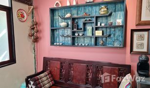 2 Bedrooms House for sale in Si Lom, Bangkok 