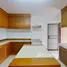 อพาร์ทเม้นท์ 3 ห้องนอน ให้เช่า ในโครงการ Aramvej Apartment, คลองตันเหนือ
