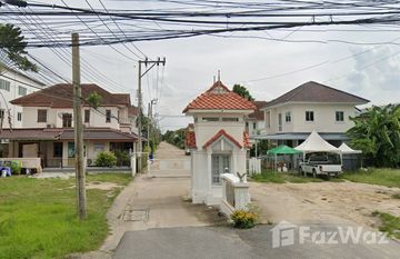 Piya Wararom 3 Village in ไทรน้อย, Nonthaburi