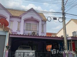3 Bedroom Townhouse for sale at Praphassorn Green Park, Bo Win, Si Racha