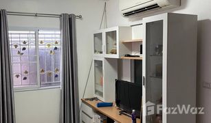 3 Schlafzimmern Reihenhaus zu verkaufen in Bang Mueang, Samut Prakan Pruksa Ville 83 Sapbunchai-Srinakarin