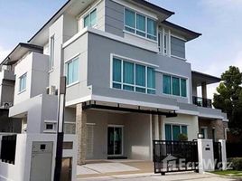 5 Bedroom House for rent at Grand Bangkok Boulevard Rama 9-Srinakarin, Saphan Sung