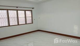 2 Bedrooms Townhouse for sale in Mueang Nga, Lamphun 