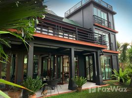 5 спален Вилла на продажу в Greenview Villa Phoenix Golf Club Pattaya, Huai Yai, Паттайя