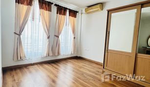 3 Bedrooms Townhouse for sale in Lat Yao, Bangkok Baan Klang Muang Monte-Carlo