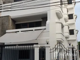 4 Bedroom Townhouse for sale at Muban Phatcharavill, Bang Khae Nuea, Bang Khae