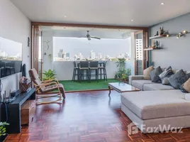 D.S. Tower 2 Sukhumvit 39에서 임대할 3 침실 콘도, Khlong Tan Nuea