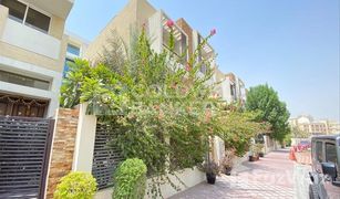 4 Habitaciones Villa en venta en La Riviera Estate, Dubái Habitat