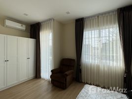 4 Bedroom Townhouse for sale at Golden Town Phetkasem-Leab Klong Thawiwattana, Nong Khang Phlu, Nong Khaem, Bangkok