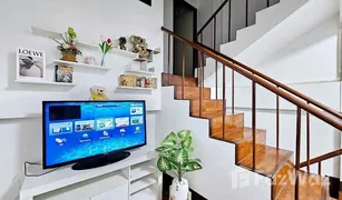 2 Bedrooms Townhouse for sale in Chang Phueak, Chiang Mai 