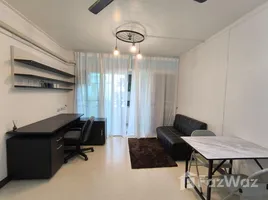 2 Schlafzimmer Appartement zu vermieten im Baan Thanarak Phuket, Talat Nuea