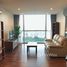 2 спален Квартира в аренду в Le Luk Condominium, Phra Khanong Nuea
