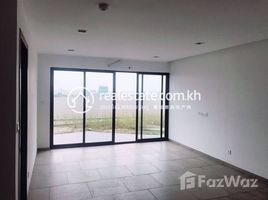 3 спален Квартира на продажу в Special Unit with Private Garden For Sale, Chak Angrae Leu